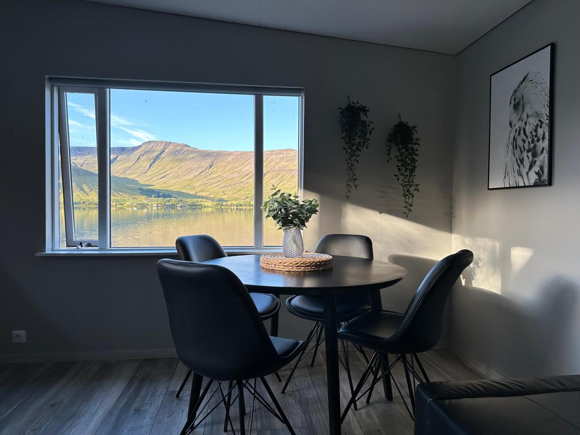 Cosy Lakeview Cabin 45 Minutes From Reykjavik Mosfellsbaer Exteriör bild